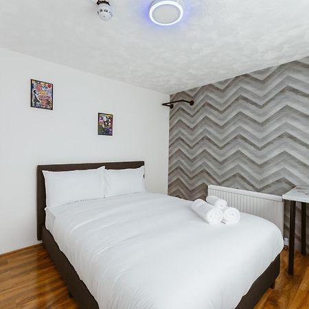 Canningtown Double Rooms - 20 Лондон Екстер'єр фото